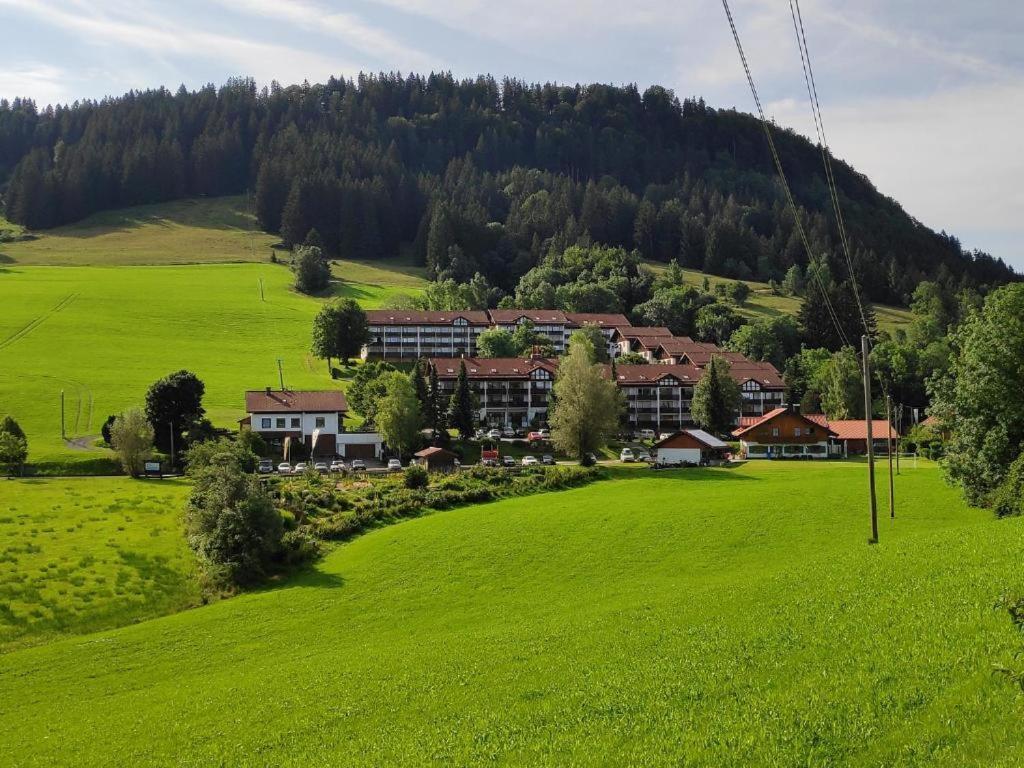 Ferienwohnung Allgaeuglueck Im Ferienpark Oberallgaeu Mit Hallenbad, Sauna, Wlan 미센 윌햄스 외부 사진